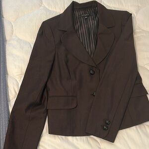 Nine West Brown Suit with Tailored Cut and Pinstriped Lining